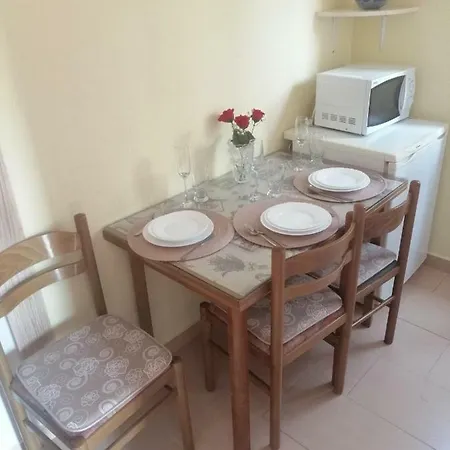Apartment Lea *