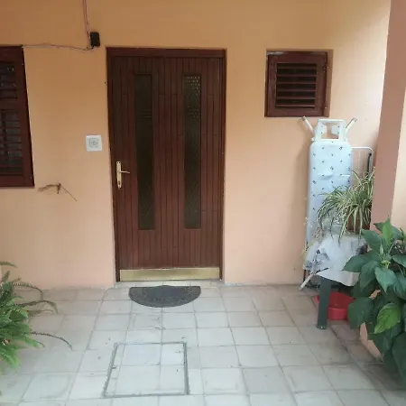 Lea Apartman